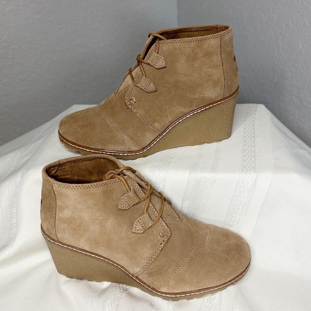 Tom’s Tan Suede Ankle Boots ~ New, never used, excellent condition.